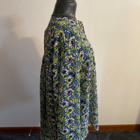 Lane Bryant Floral print blouse, size 26/28 - Picture 4 of 5